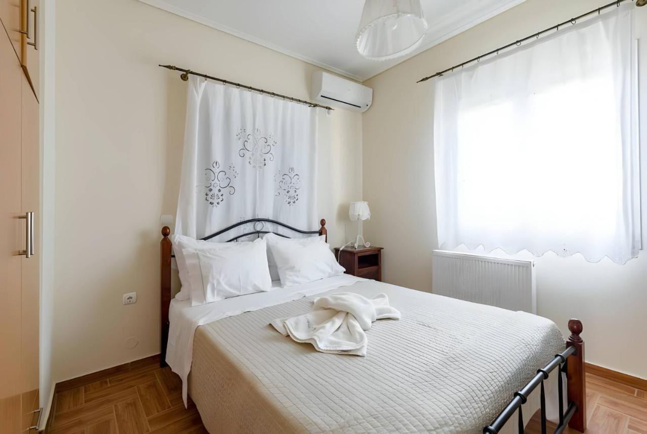 A Casa D'Irene Apartment Mantzavinata Luaran gambar